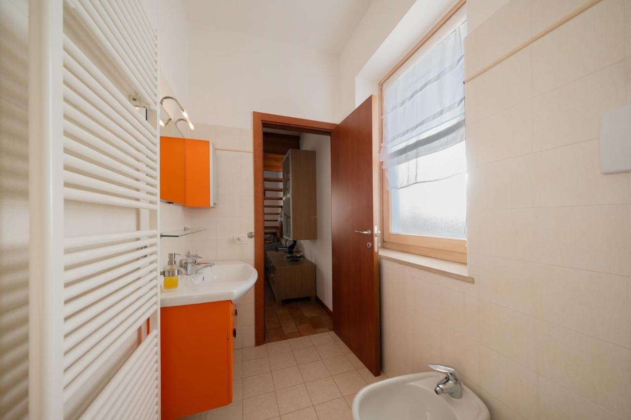 Apartmentsgarda - Rosa Chiare Bardolino Ngoại thất bức ảnh